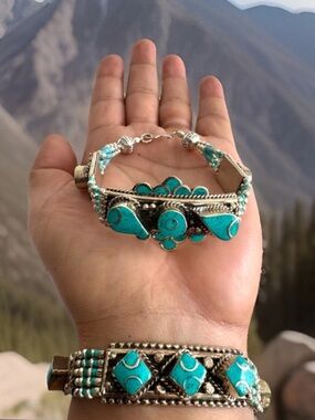 Vintage & Handcrafted Artisan Tribal Bracelet Inlay Stones Set In Silver 51grams